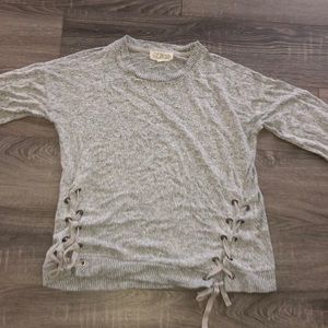 Pink rose sweater with ties in the bottom